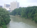 仙台市内を流れる広瀬川”